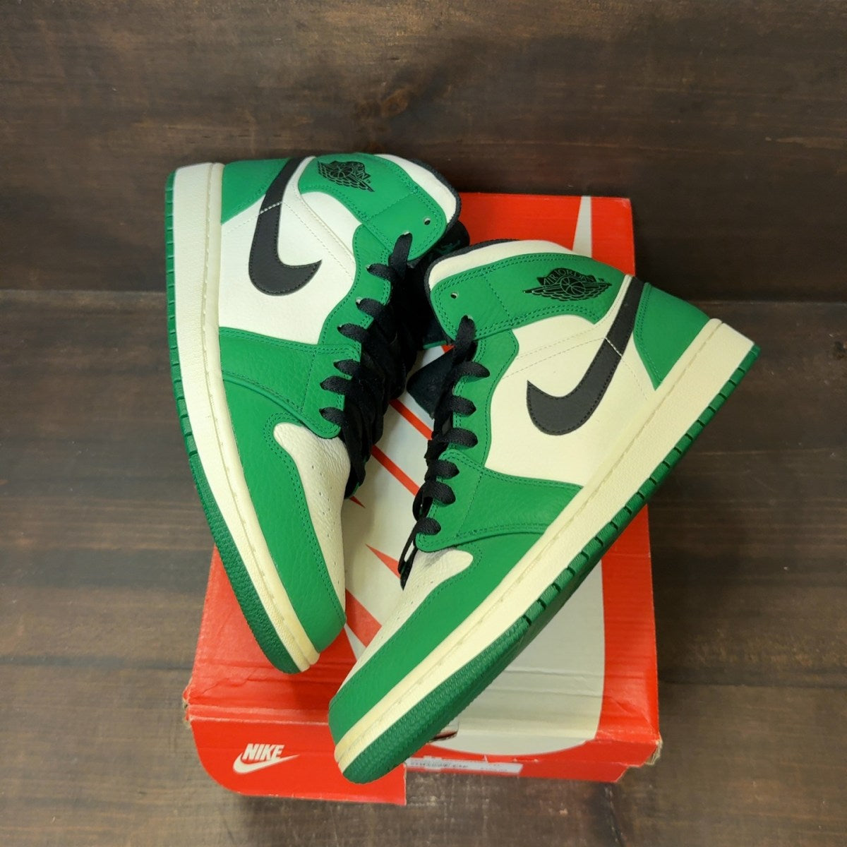 Jordan 1 Mid Pine Green Size 11 (Pre-Owned) - Image 2