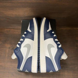 Jordan 1 Low Midnight Navy Wolf Grey (GS) Size 7Y (Pre-Owned)