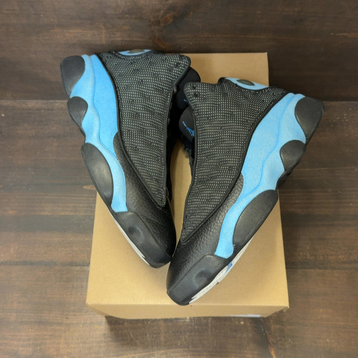 Jordan 13 Retro Black University Blue Size 9 (Pre-Owned) - Image 2