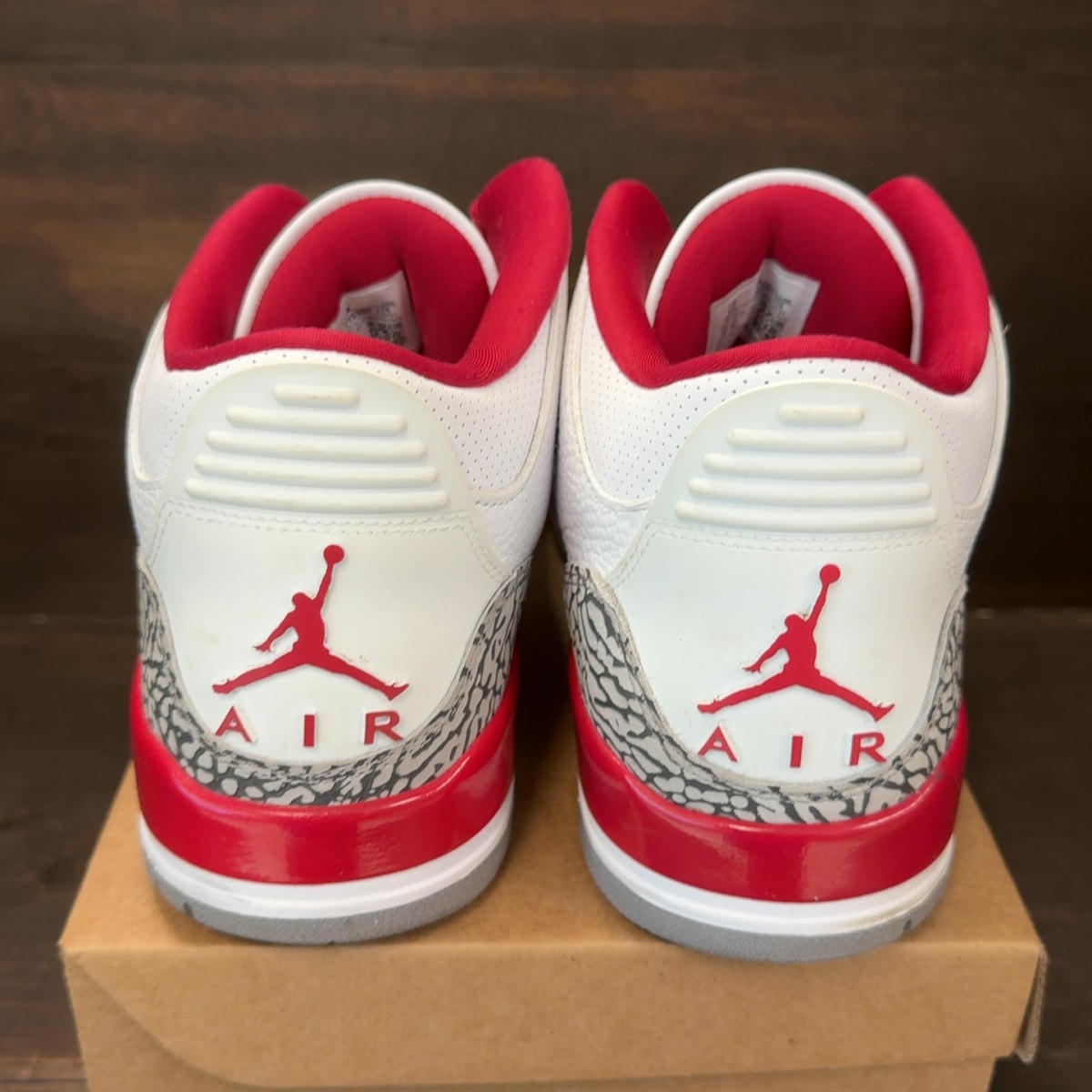 Jordan 3 Retro Cardinal Red Size 13 (Pre-Owned) - Image 5