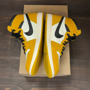 Jordan 1 Retro High OG Yellow Ochre Size 8.5 (Pre-Owned) - Image 4
