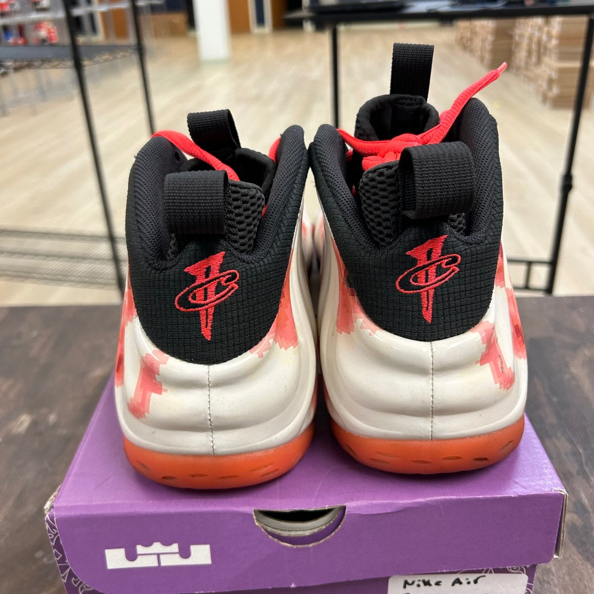 Nike Air Foamposite One Thermal Map Size 13 (Pre-Owned) - Image 4