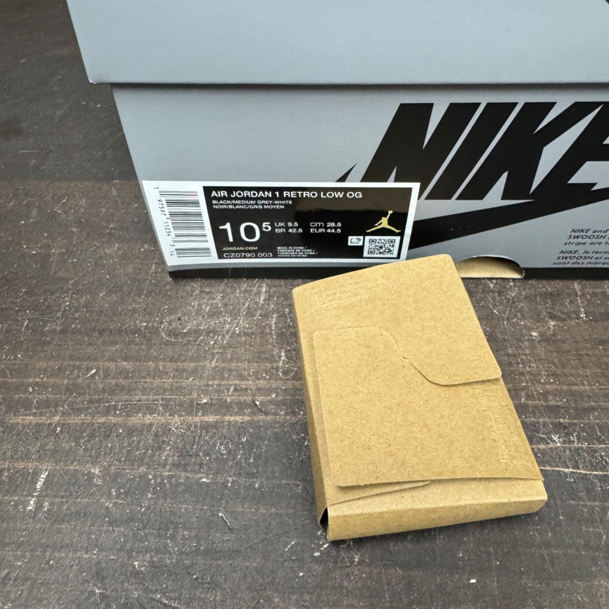 Jordan 1 Retro Low OG Shadow (2024) - Image 7