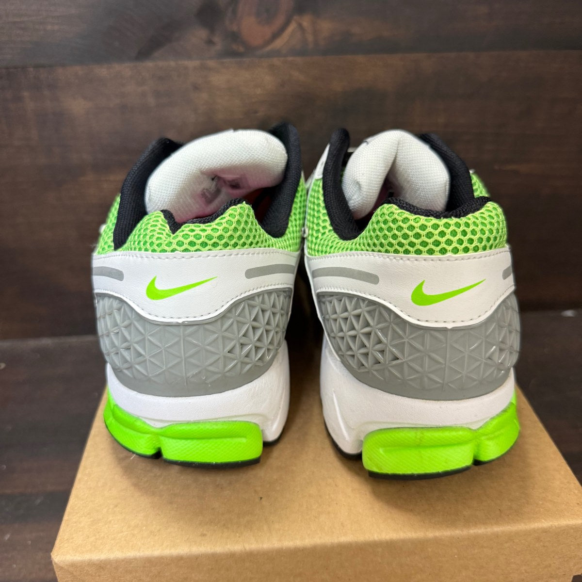 Nike Zoom Vomero 5 Electric Green Black Size 12.5 (Pre-Owned) - Image 3
