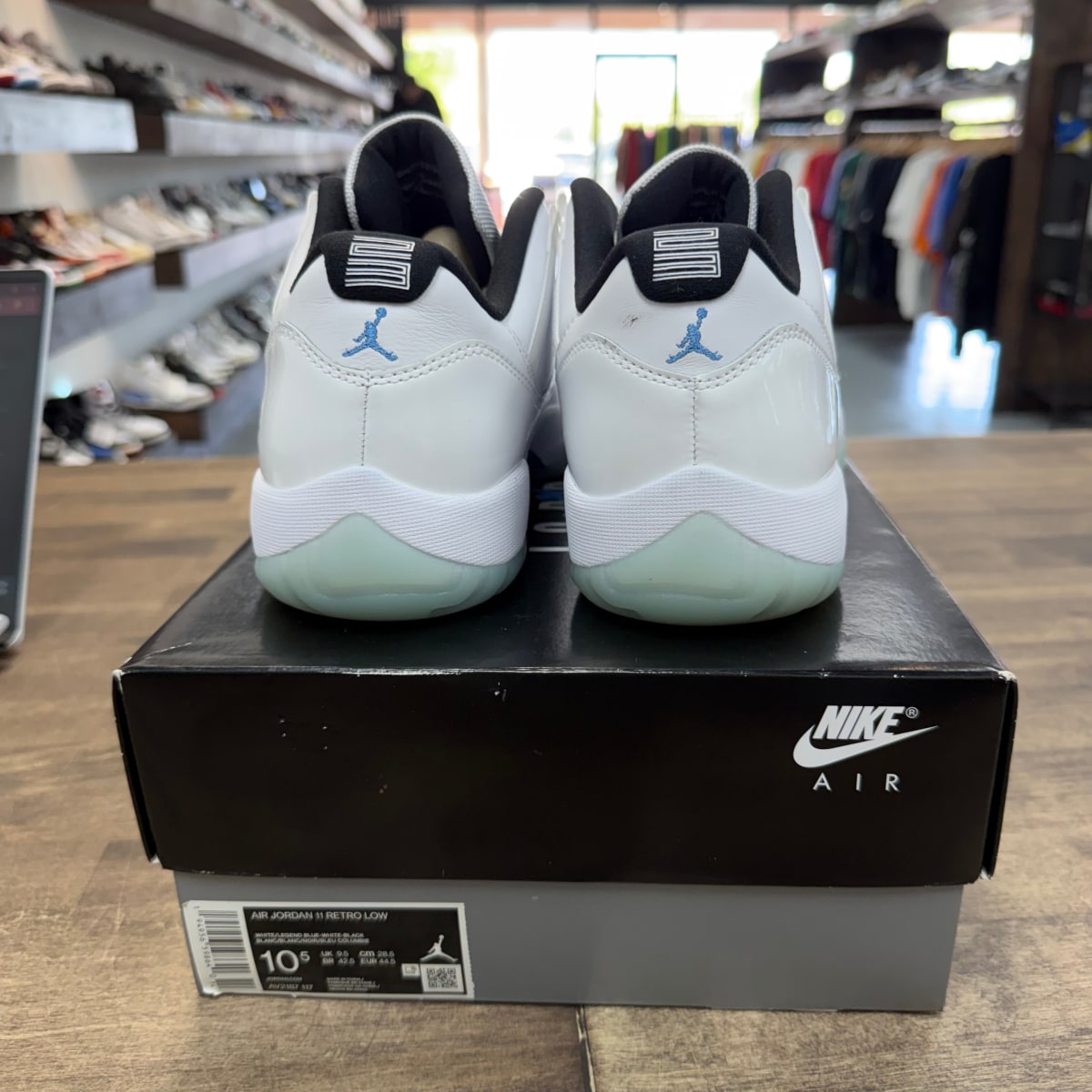 Jordan 11 Retro Low Legend Blue - Image 3