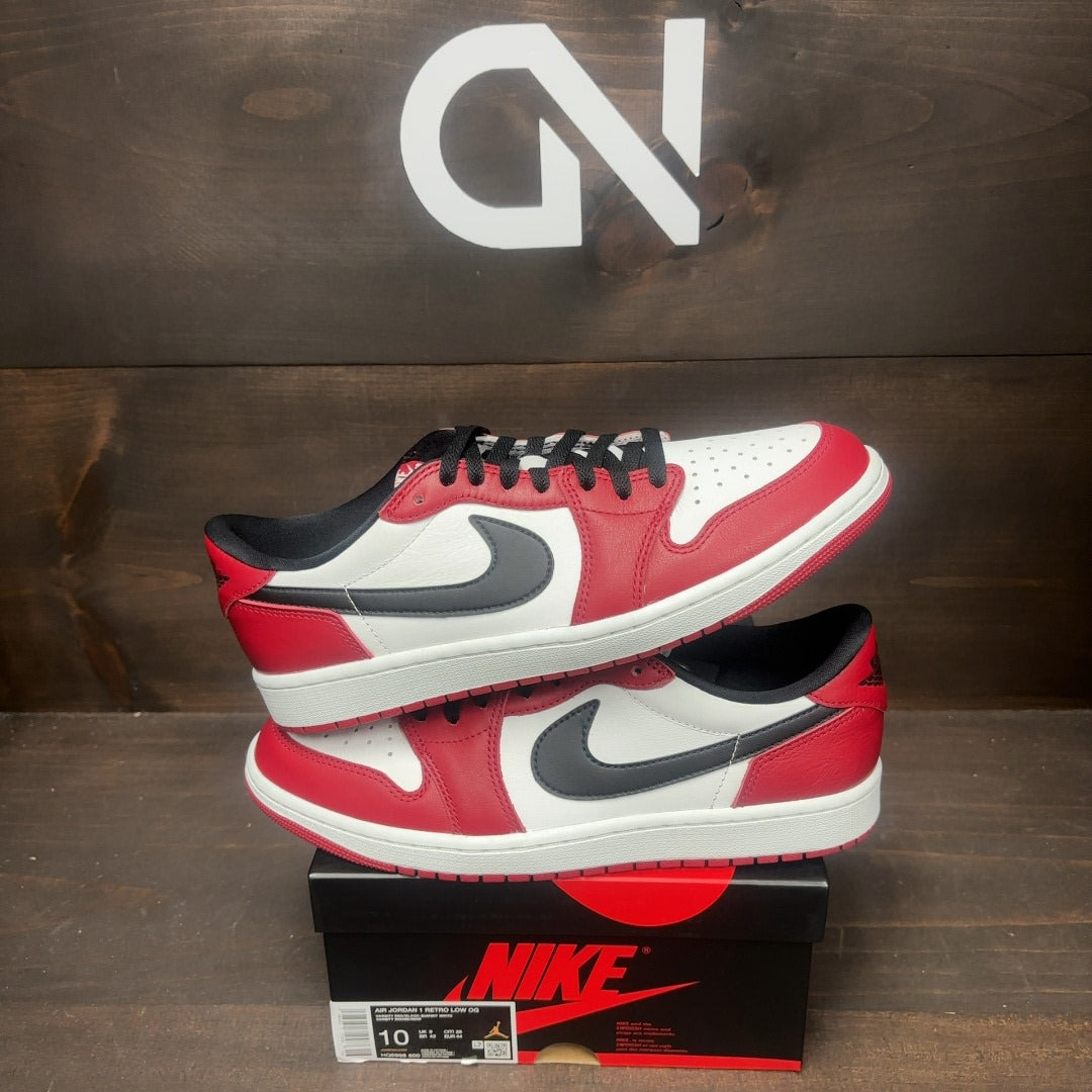 Jordan 1 Retro Low OG Chicago (2025) Size 10 (Pre-Owned)