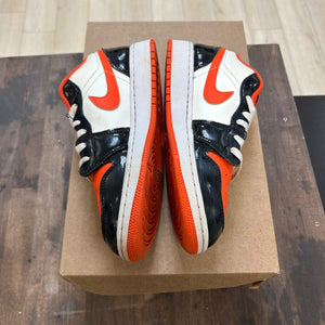 Jordan 1 Low Halloween (2023) (GS) Size 5Y (Pre-Owned) - Image 3