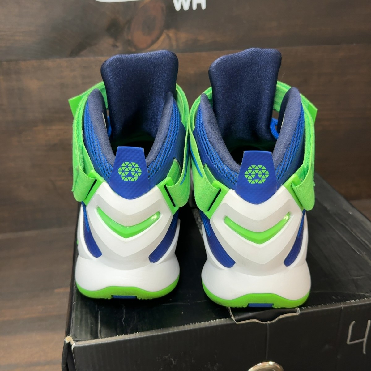 Nike Lebron Soldier 9 'Sprite' Size 12 (Pre-Owned) - Image 4