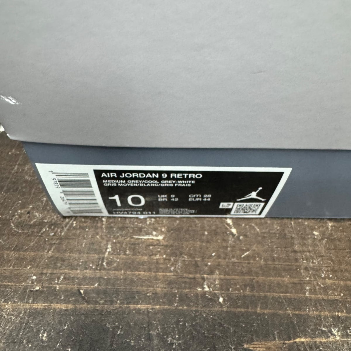 Jordan 9 Retro Cool Grey (2025) Size 10 (Pre-Owned) - box