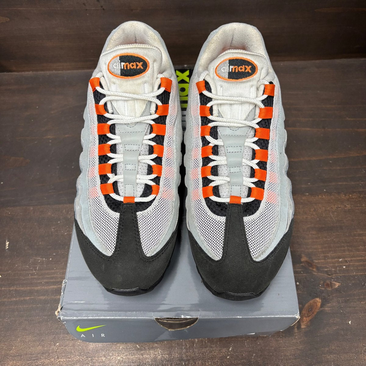 Nike Air Max 95 OG Big Bubble Bright Mandarin (2025) Size 9.5 (Pre-Owned) - side
