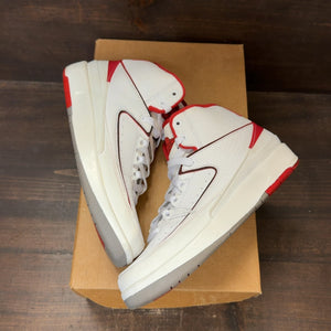 Jordan 2 Retro White Red (2014) (GS) Size 4.5Y (Pre-Owned) - Image 2