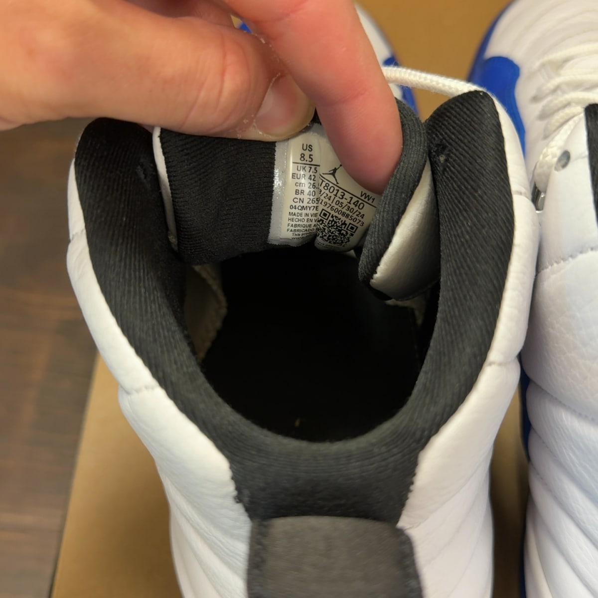 Jordan 12 Retro Blueberry Size 8.5 (Pre-Owned) - aux