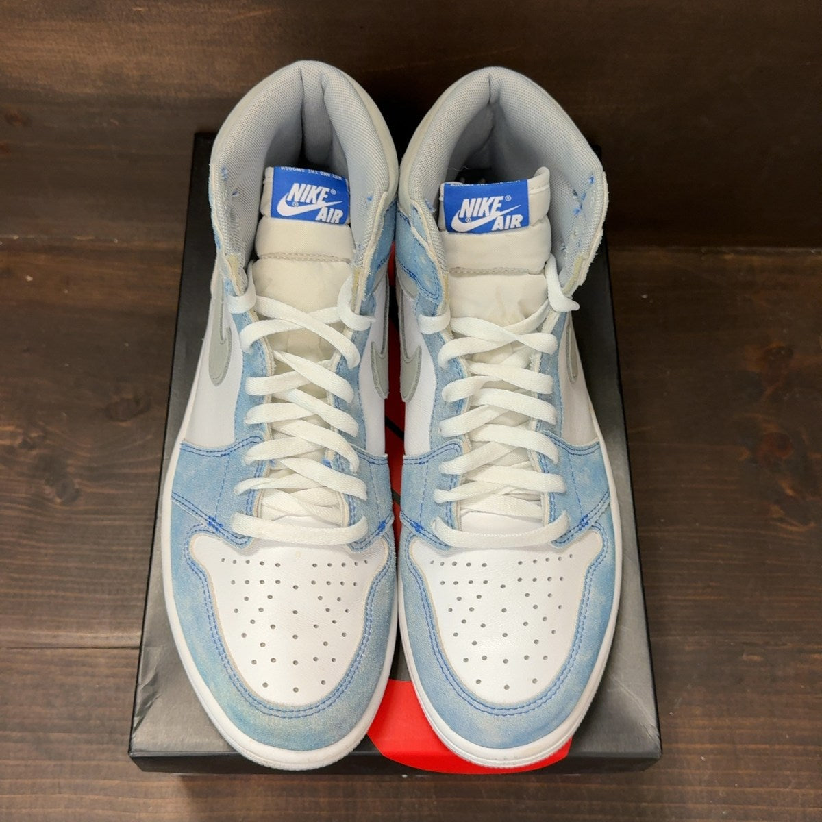 Jordan 1 Retro High OG Hyper Royal - Image 3