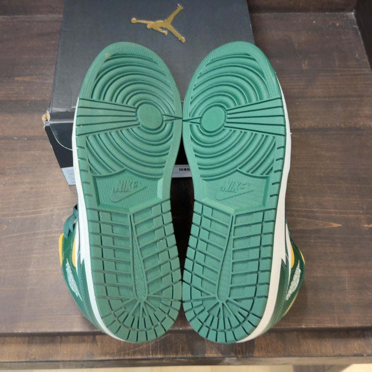 Jordan 1 Mid Sonics (2021) - Image 8