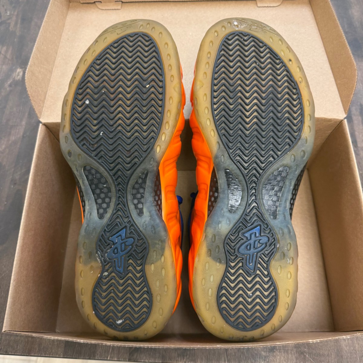 Nike Air Foamposite One Knicks Size 13 (Pre-Owned) - Image 2