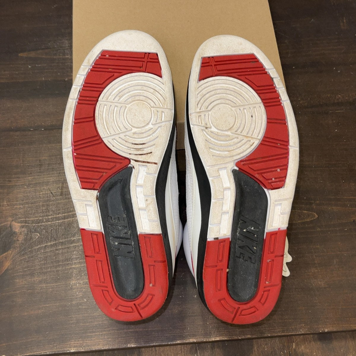 Jordan 2 Retro OG Chicago (2022) (Women's) Size 8.5W (Pre-Owned) - Image 8