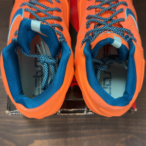 Nike LeBron 11 Knicks Size 9 (Pre-Owned) - aux