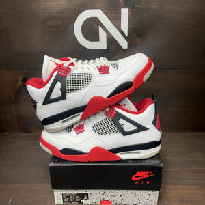 Jordan 4 Retro Fire Red (2020) - Image 1