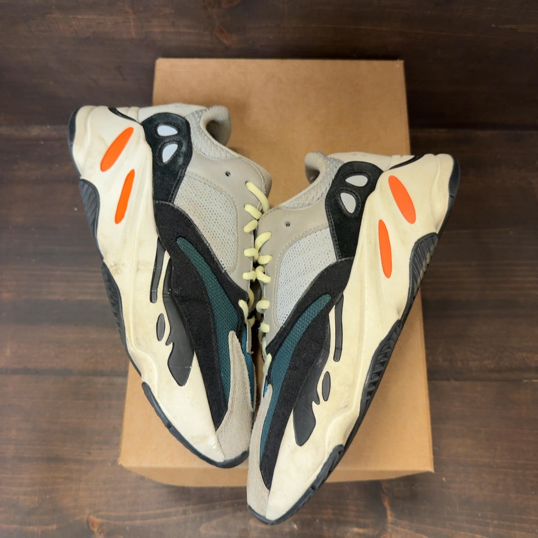 adidas Yeezy Boost 700 Wave Runner Size 7 (Pre-Owned) - Image 2