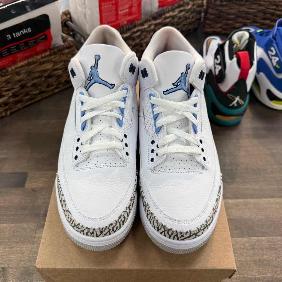 Jordan 3 Retro UNC (2020) Size 10 (Pre-Owned) - Image 3