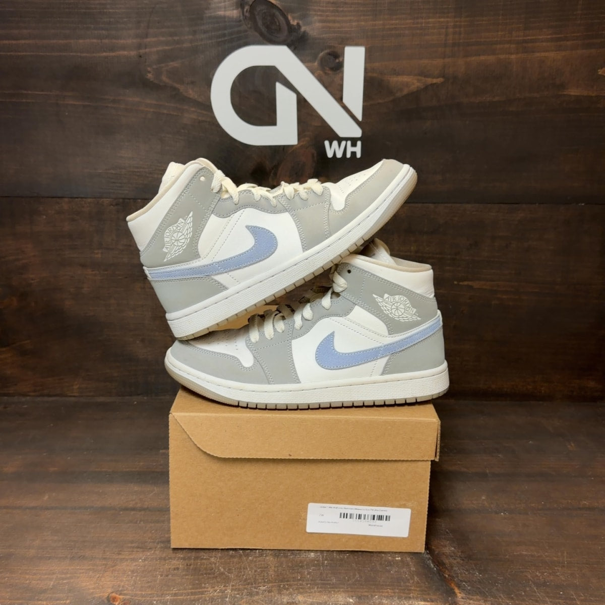 Jordan 1 Mid Wolf Grey Aluminum (Women's) Size 7W (Pre-Owned) - Image 1