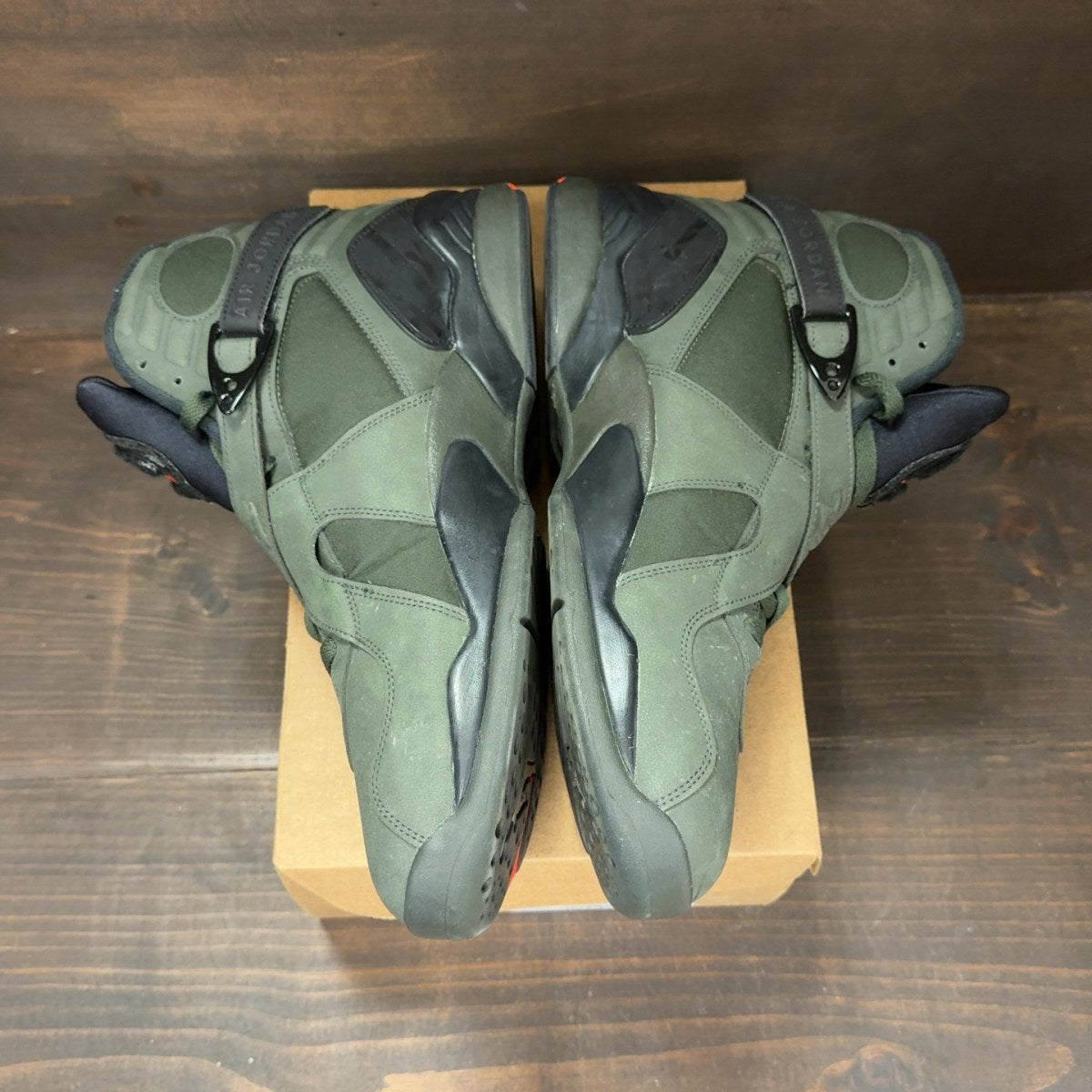 Jordan 8 Retro Take Flight Undefeated Size 14 (Pre-Owned) - Image 4