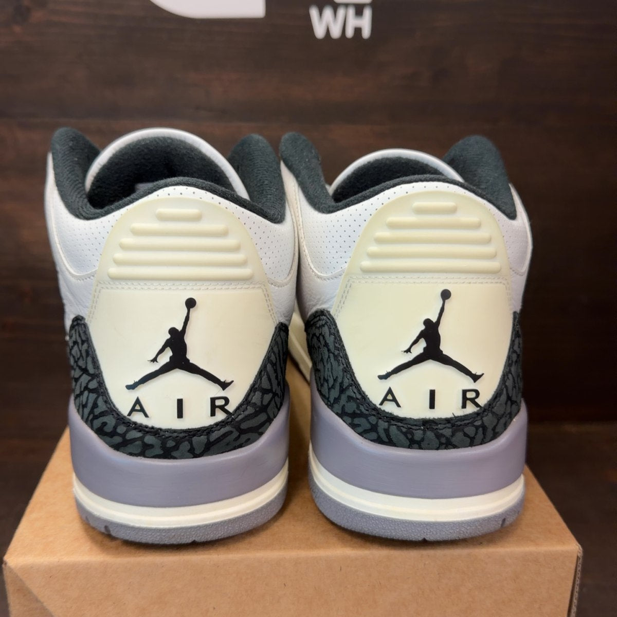 Jordan 3 Retro Cement Grey Size 13 (Pre-Owned) - Image 4