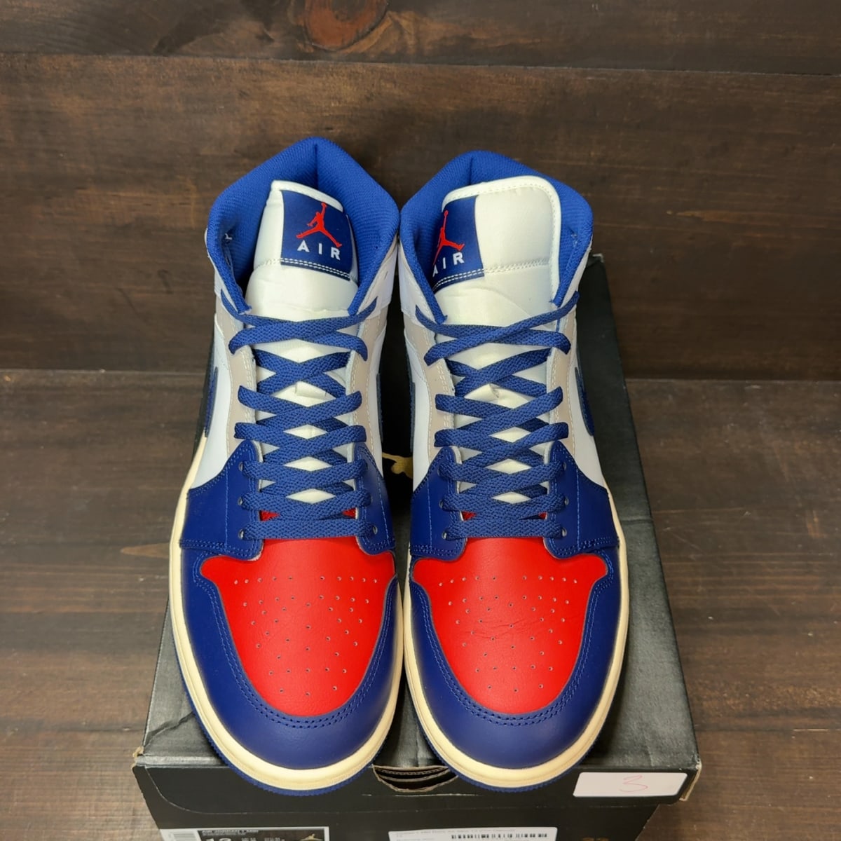 Jordan 1 Mid Rare Air Size 13 (Pre-Owned) - tag