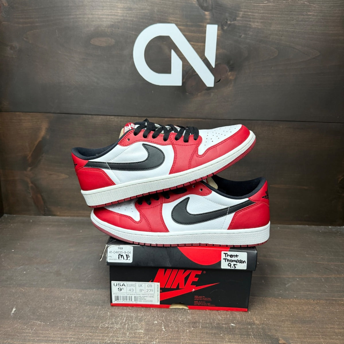 Jordan 1 Retro Low Chicago (2016) - Image 1