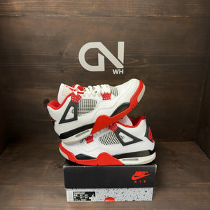 Jordan 4 Retro Fire Red (2020) Size 9.5 (Pre-Owned)