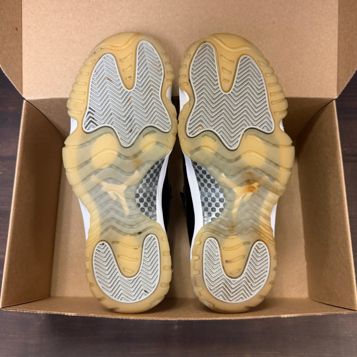 Jordan 11 Retro Jubilee 25th Anniversary Size 9 (Pre-Owned) - Image 6