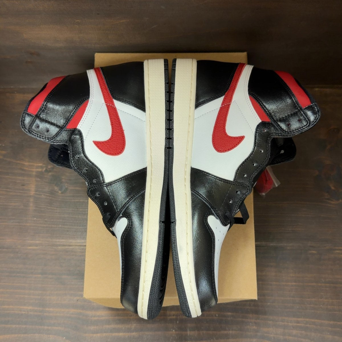 Jordan 1 Retro High Black Gym Red Size 14 - Image 4