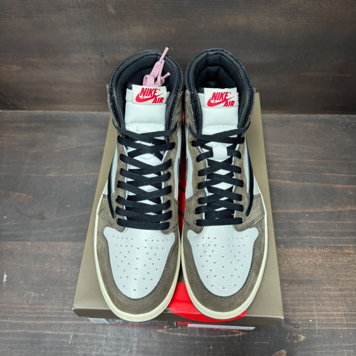 Jordan 1 Retro High OG SP Travis Scott Mocha Size 10 (Pre-Owned) - Image 3