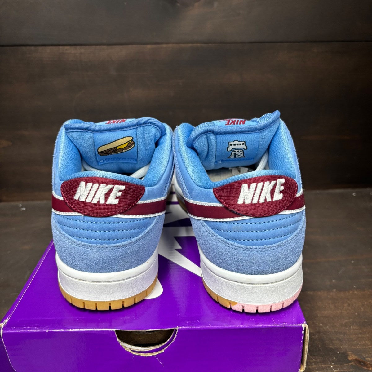 Nike SB Dunk Low Philadelphia Phillies - Image 5