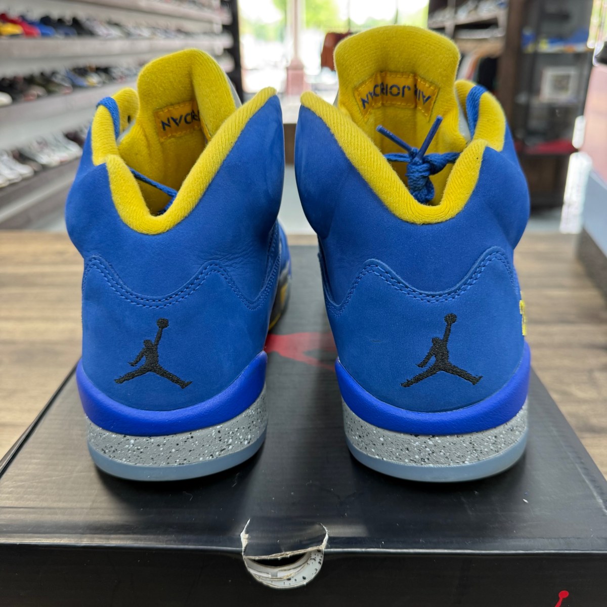 Jordan 5 Retro JSP Laney Varsity Royal - Image 4