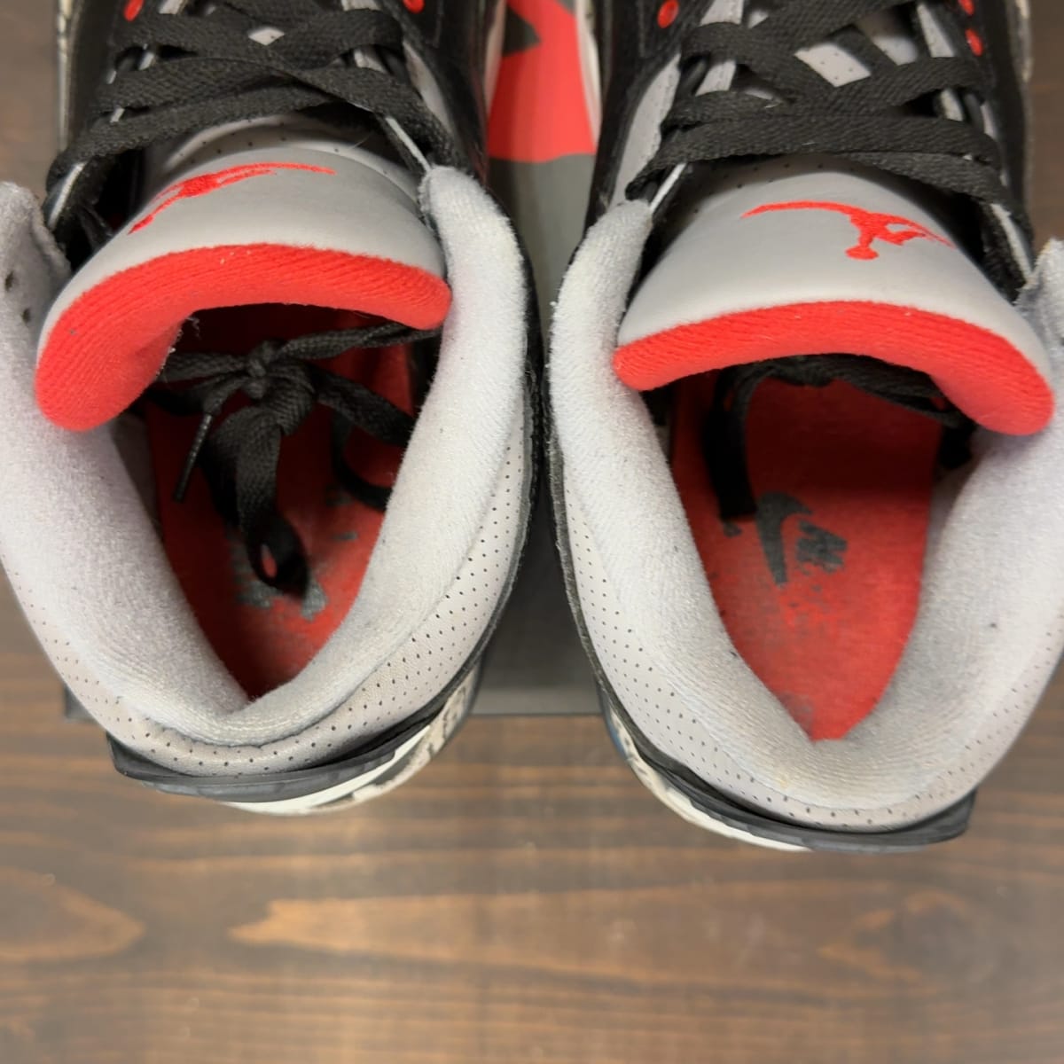 Jordan 3 Retro Black Cement (2018) Size 9.5 (Pre-Owned) - aux