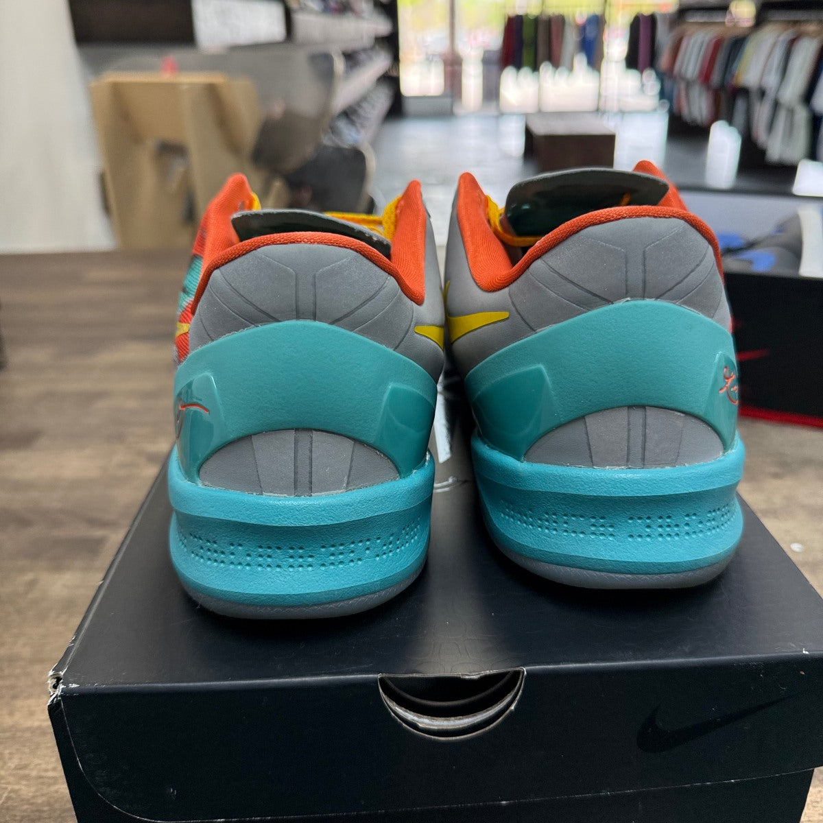 Nike Kobe 8 Protro Venice Beach (2024) - Image 4