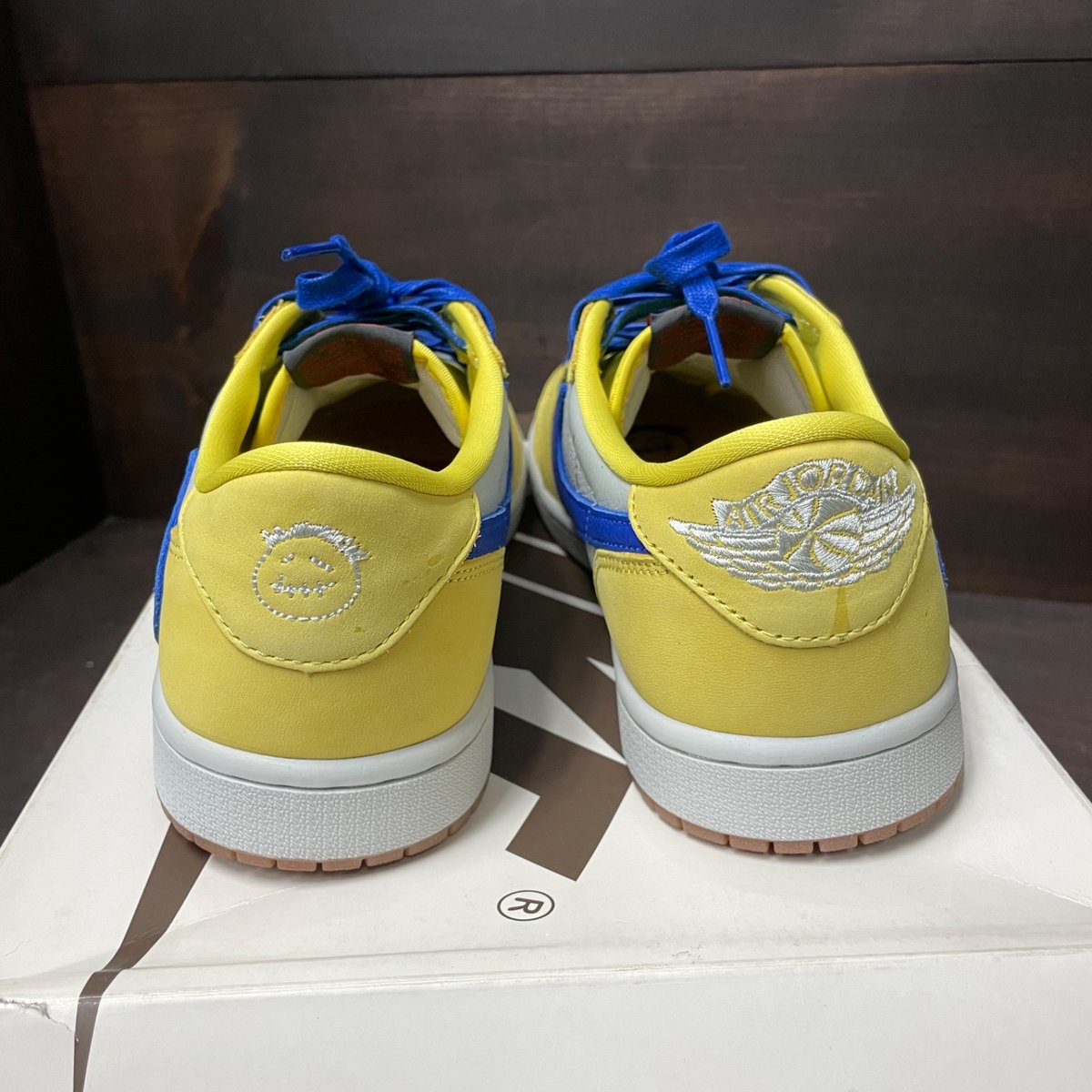 Jordan 1 Retro Low OG SP Travis Scott Canary (Women's) Size 11W (Pre-Owned) - side