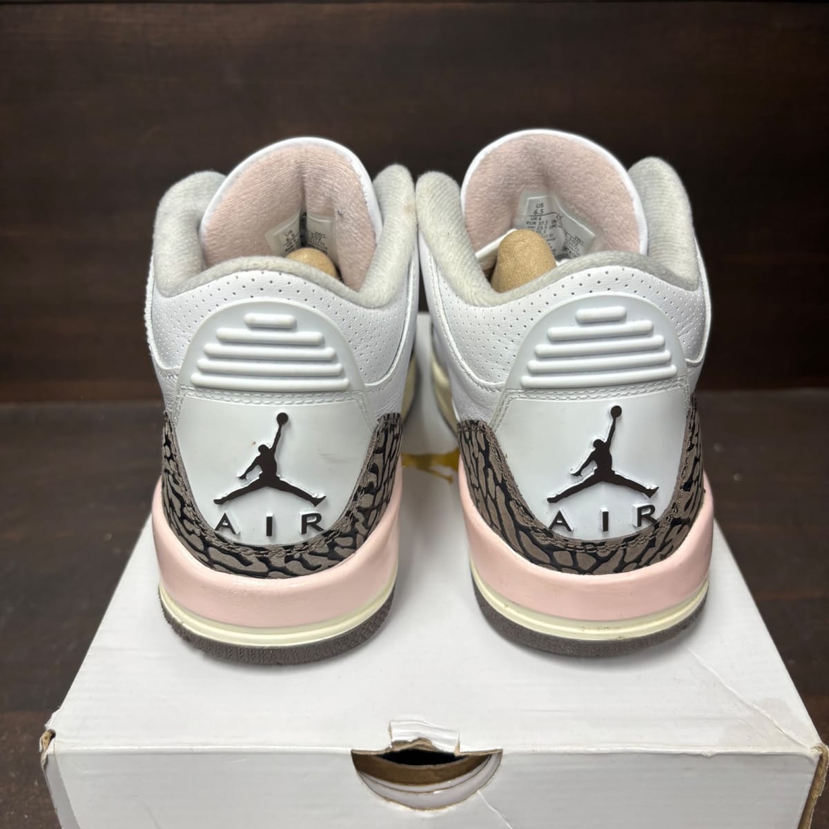 Jordan 3 Retro Neapolitan Dark Mocha (Women's) Size 6.5W (Pre-Owned) - sole