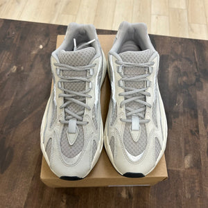 adidas Yeezy Boost 700 V2 Static Size 10.5 (Pre-Owned) - Image 2