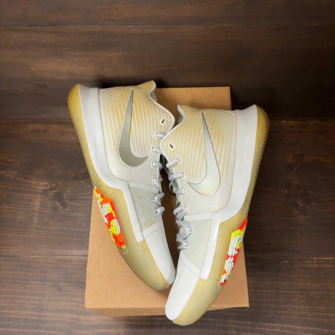 Nike Kyrie 3 Time to Shine Size 12 (Pre-Owned) - Image 2