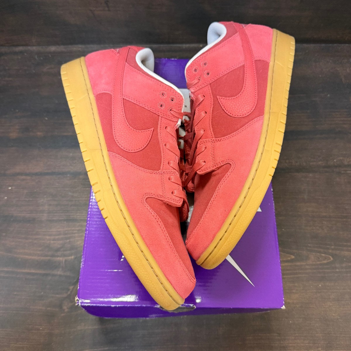 Nike SB Dunk Low Adobe - Image 2