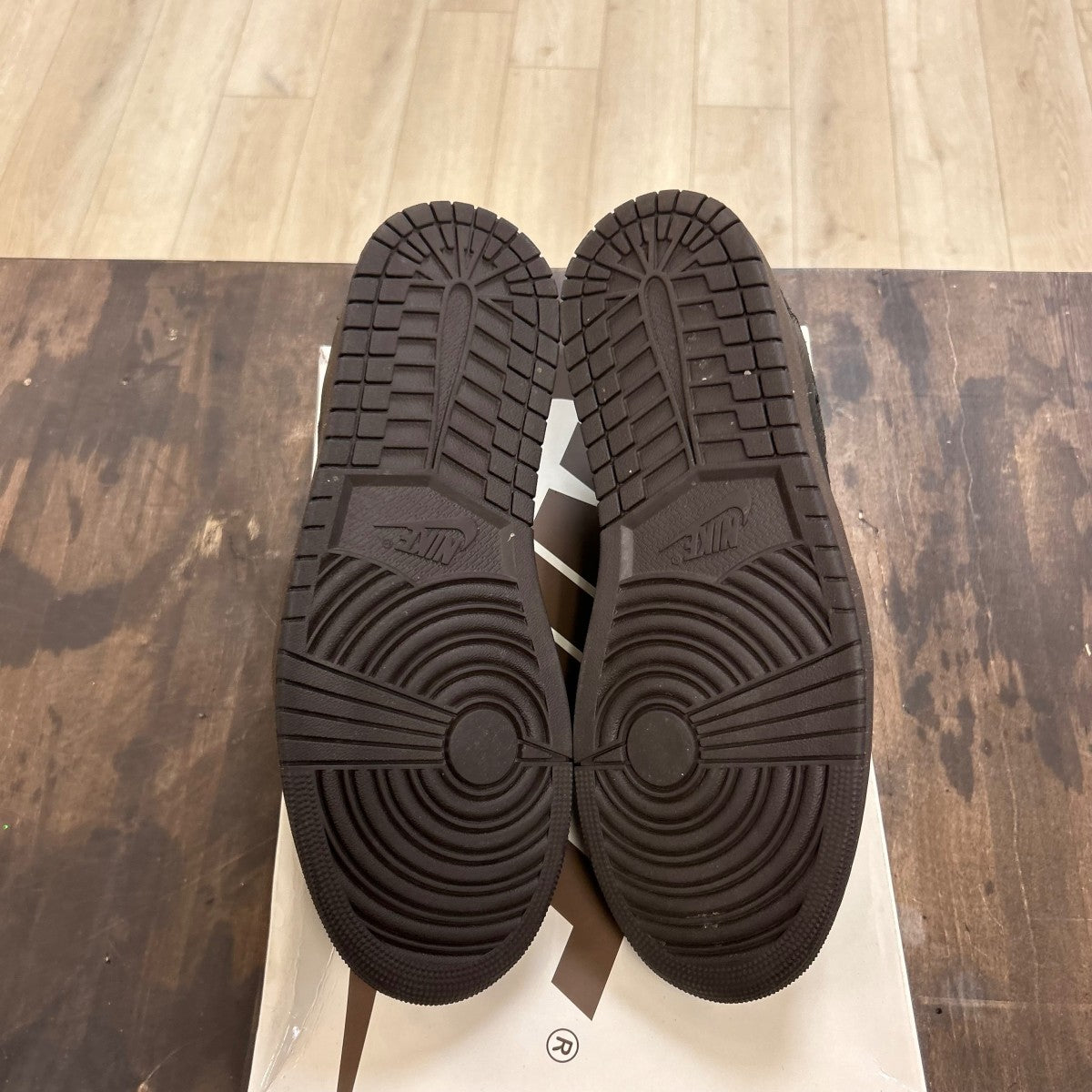 Jordan 1 Retro Low OG SP Travis Scott Velvet Brown - Image 5
