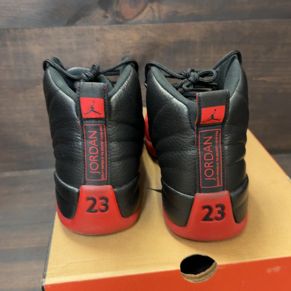 Jordan 12 Retro Flu Game (2025) Size 9 (Pre-Owned)