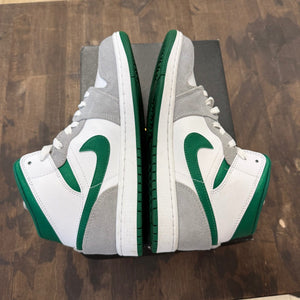 Jordan 1 Mid SE Grey Green - Image 4