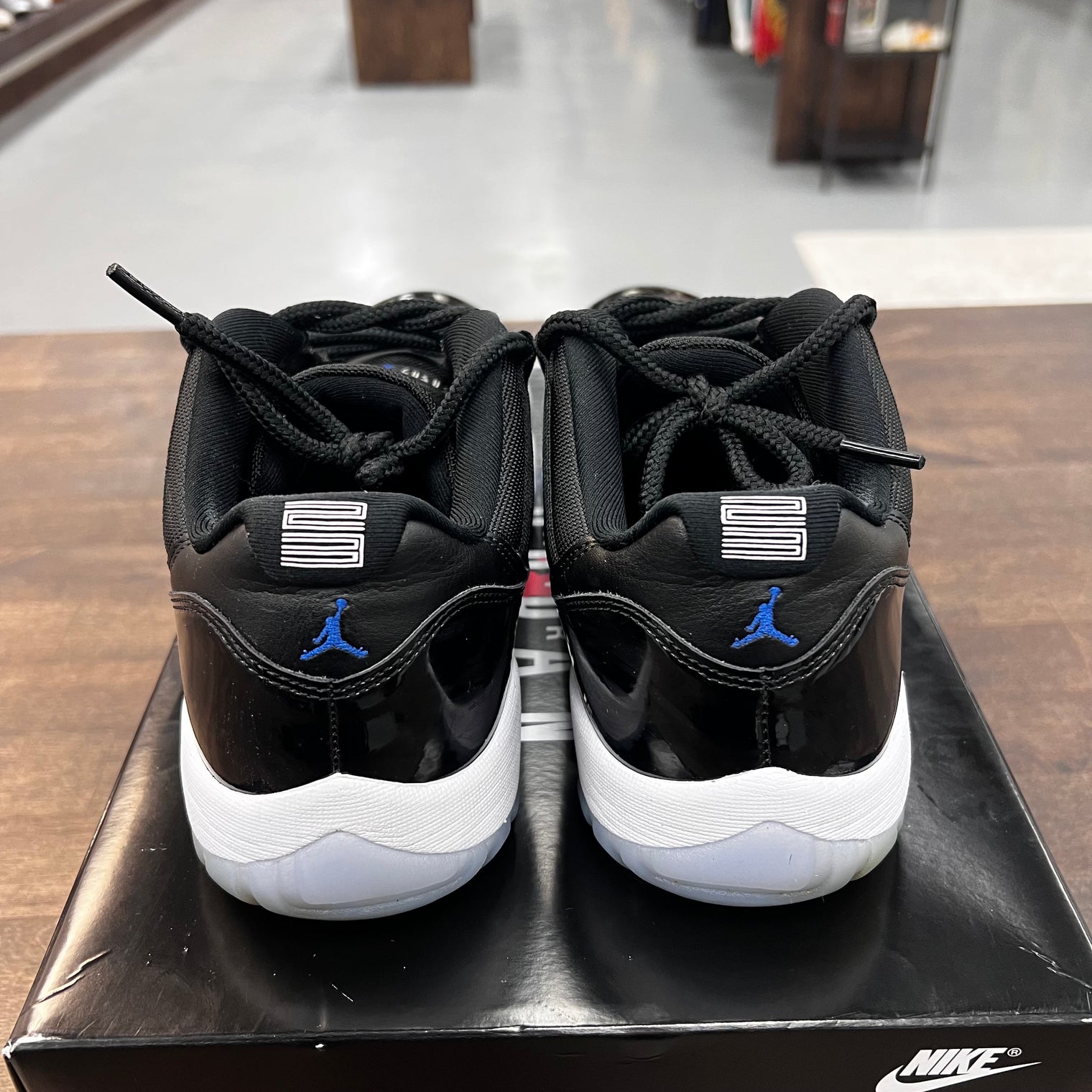 Space Jam Jordan 11 Low (USED)
