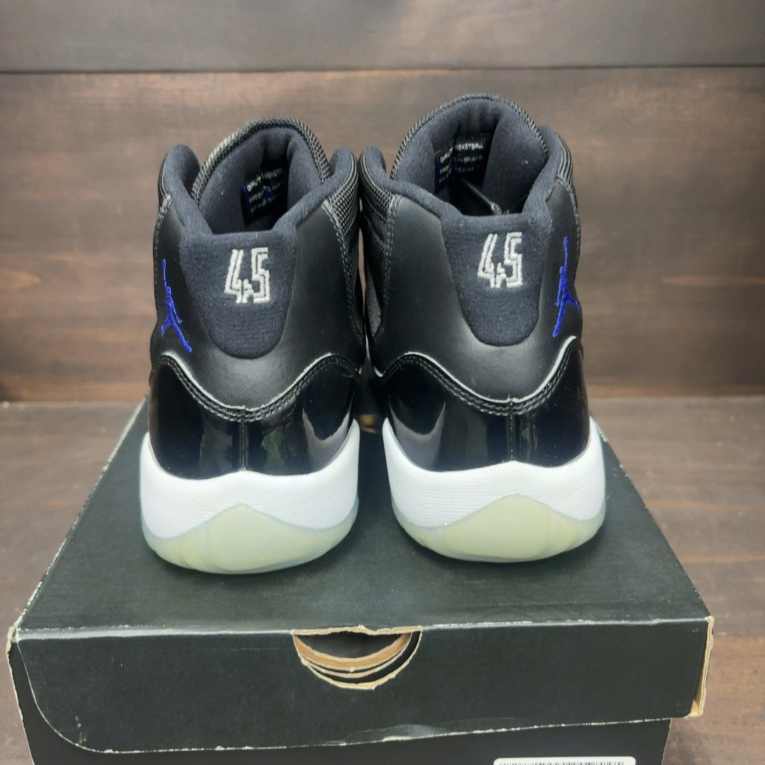 Jordan 11 Retro Space Jam (2016) (GS) - Image 5