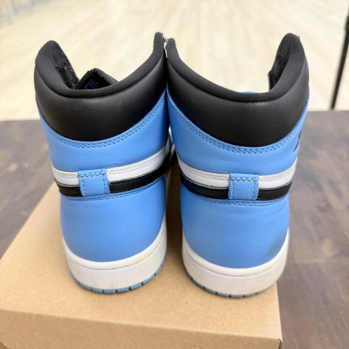 Jordan 1 Retro High OG UNC Toe Size 10 (Pre-Owned) - Image 3