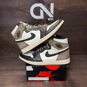 Jordan 1 Retro High Dark Mocha Size 12 (Pre-Owned)