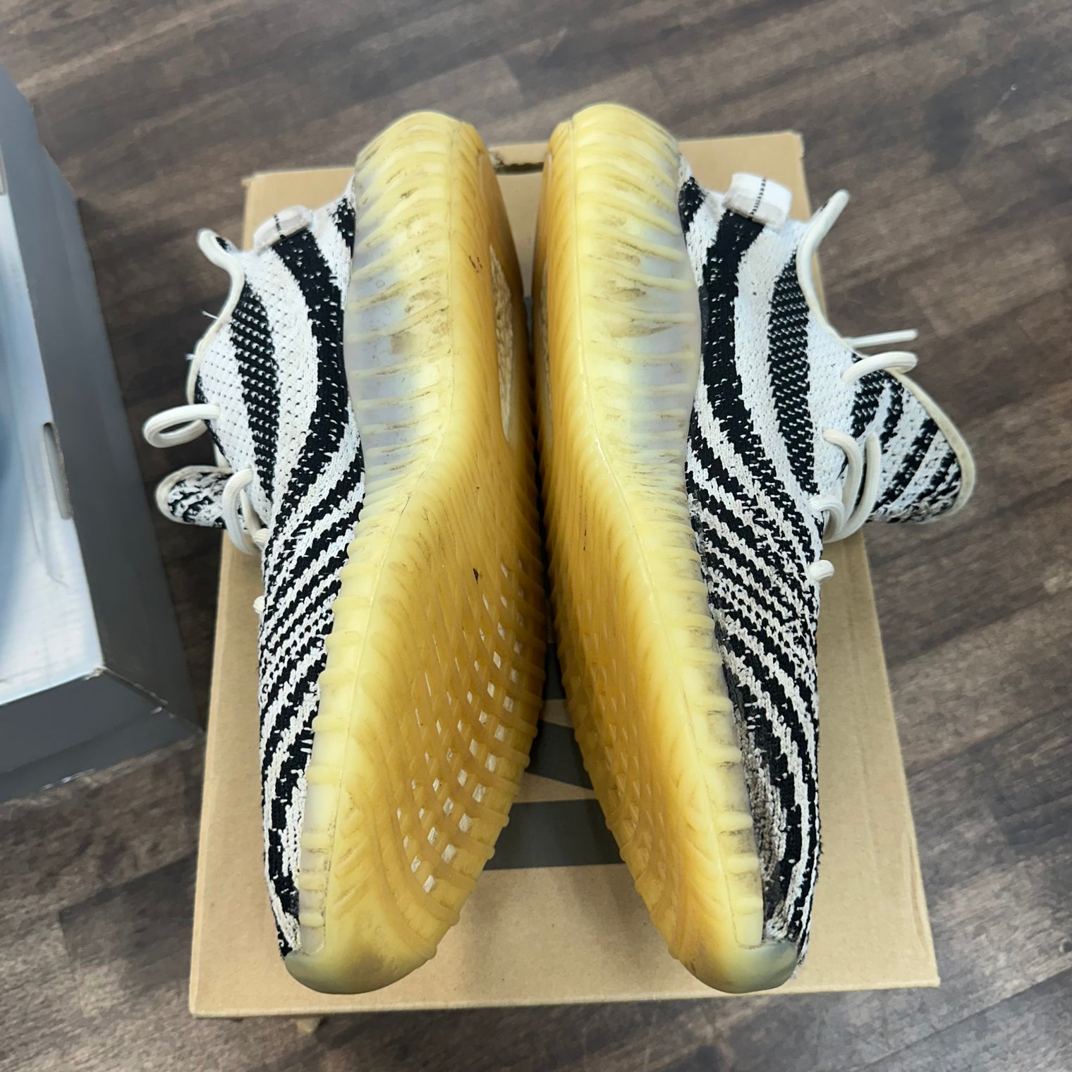 Zebra Yeezy 350 (USED)